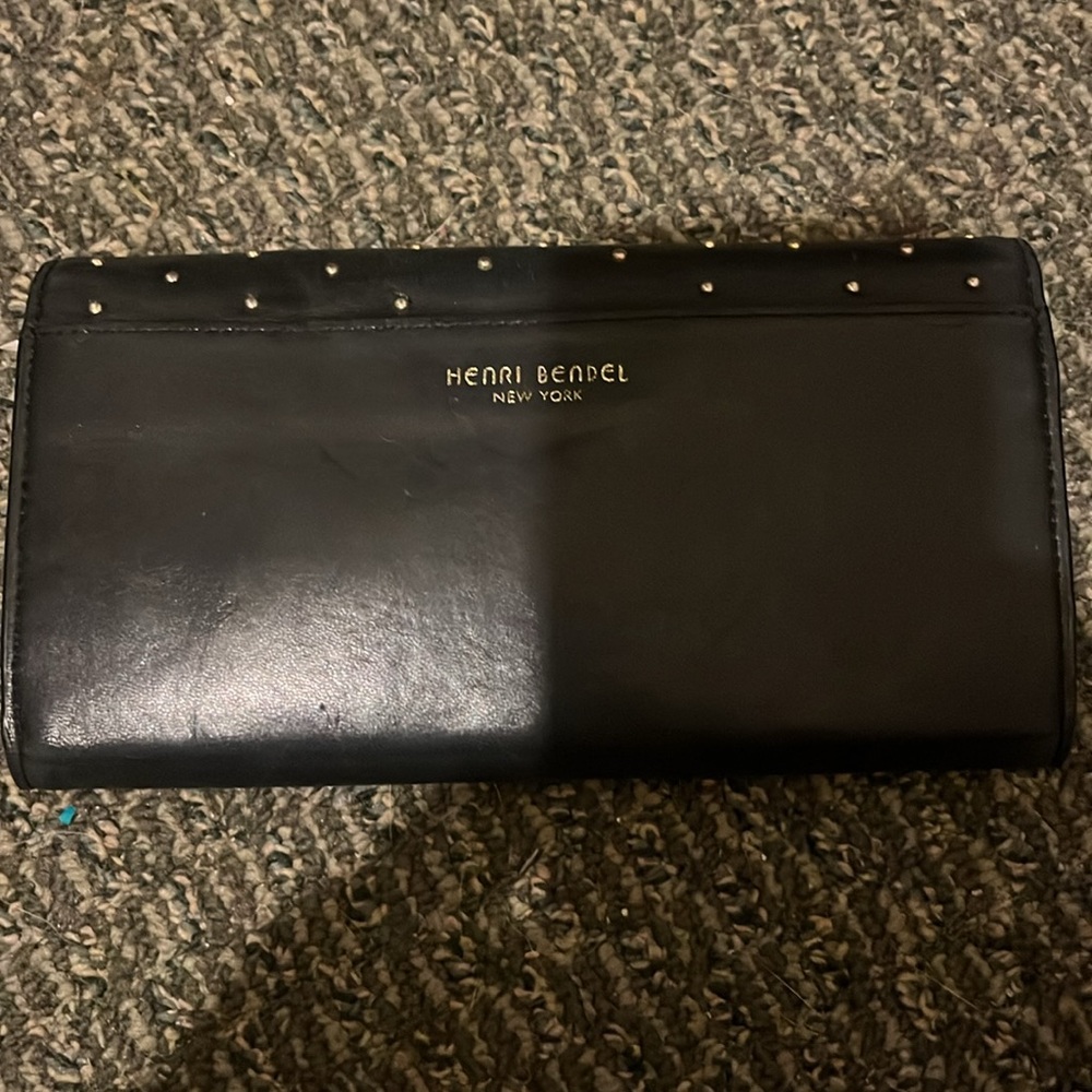 Henri Bendel supple soft Leather Black Studded Wallet Rare Vintage - Picture 5 of 5
